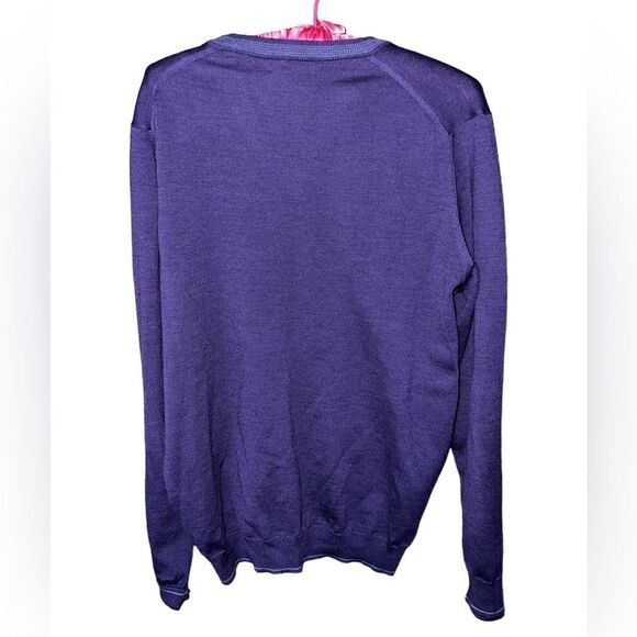 Saks Fifth Avenue purple V-neck men’s long sleeved sweater size large - Picture 2 of 5